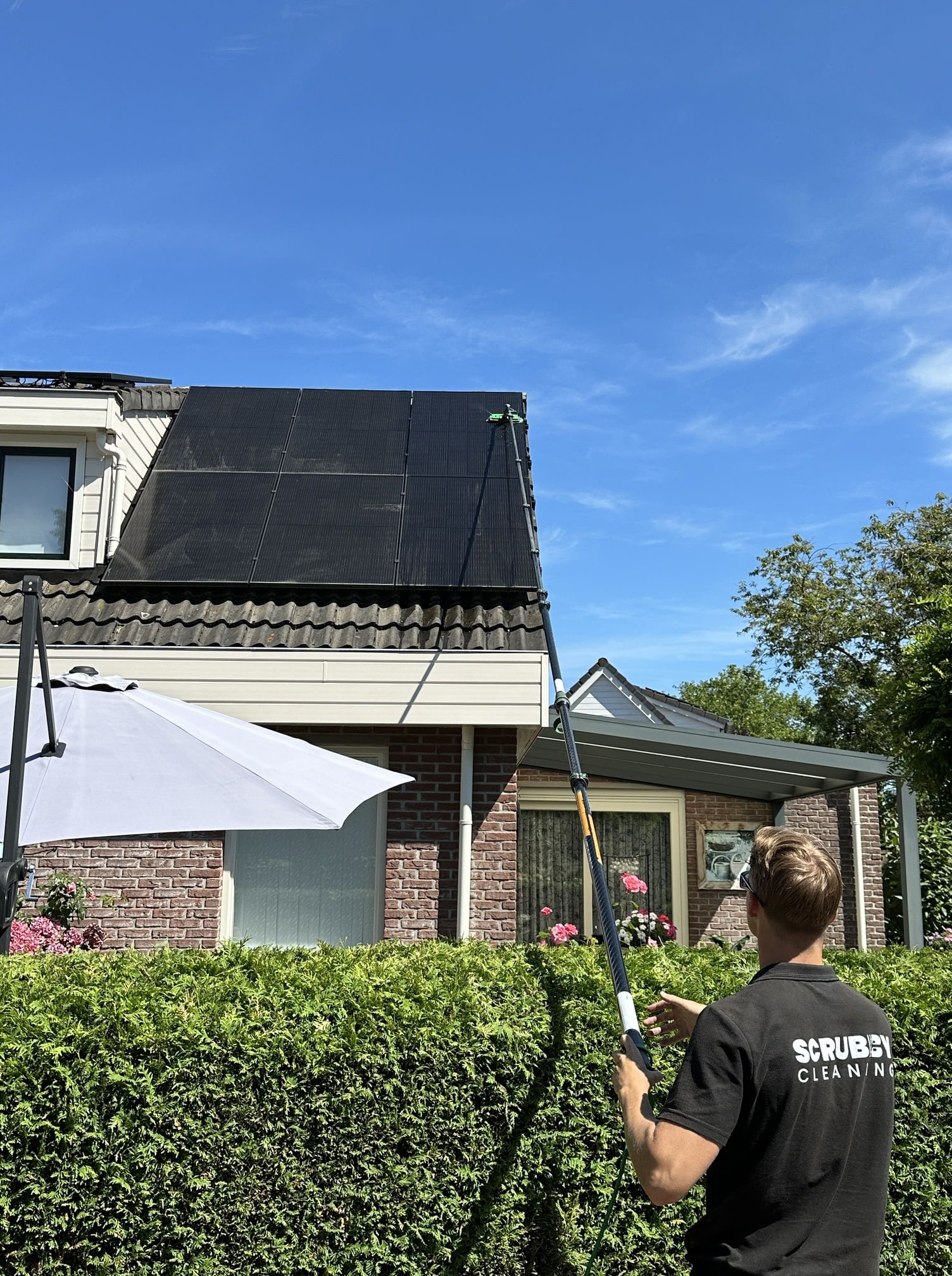 Zonnepanelen schoonmaken